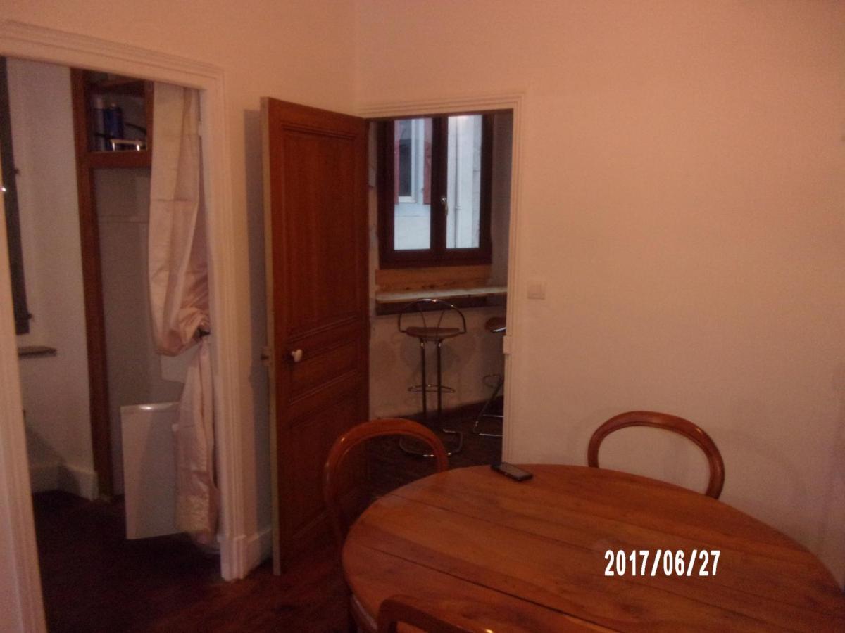 Logement Proche De Tout Saint-Laurent-de-Neste Extérieur photo
